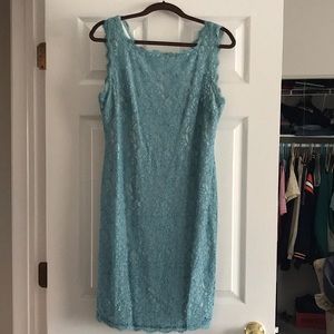 Beautiful Adrianna Papell blue sleeveless dress